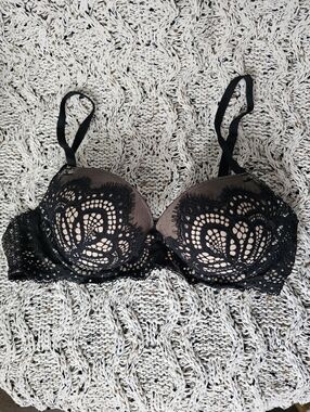 Black And Nude Victoria Secret Bra